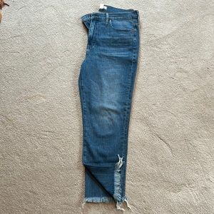 Madewell women’s jeans. “The perfect vintage”. No distressed. Frayed cuffs.